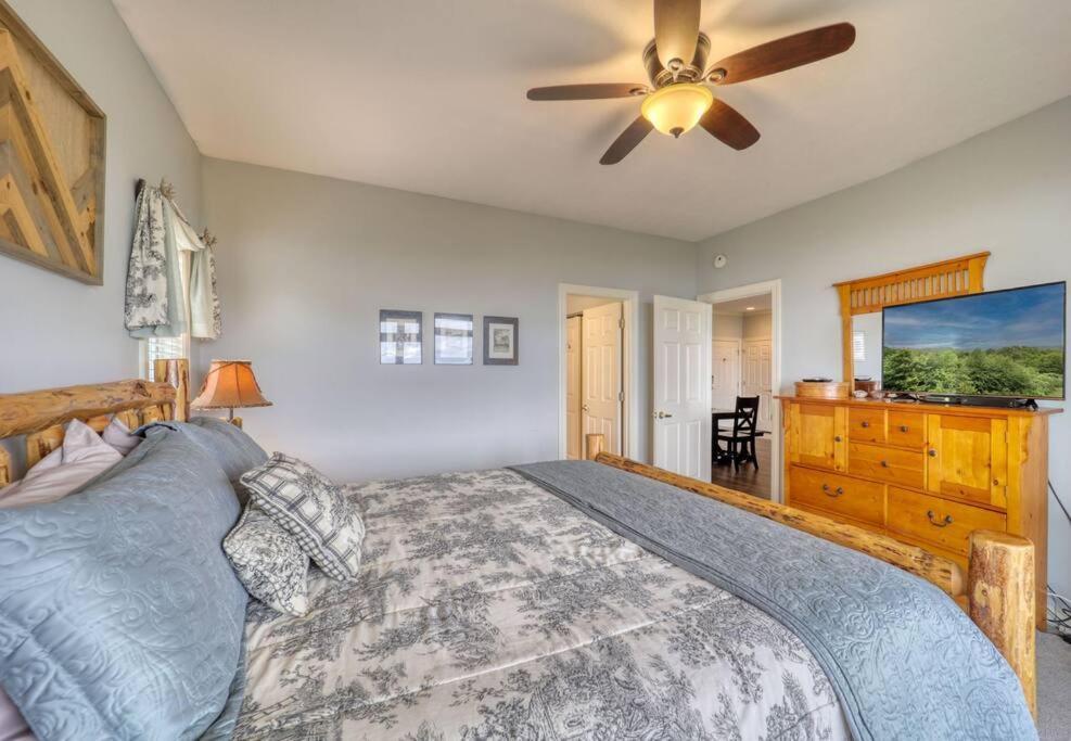 Bucket List Views Sugar Mountain Private Condo - 2Bed, 2Bath, Sleeps 6, Panoramic Views Of Mountains From Large Deck, Short Drive To Shopping, Restaurants, Cafes & Banner Elk Town Exterior foto